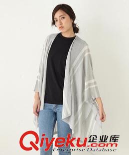 8月新品 15夏季新款 MOUSSY 百搭不規(guī)則條紋蝙蝠袖開叉中長針織披肩 開衫