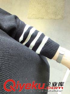 9月16號(hào)新款發(fā)布 2015秋裝新款時(shí)尚條紋撞色長(zhǎng)袖圓領(lǐng)套頭針織毛衣 S259原始圖片3