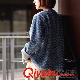 8月07 NEW! 韓國東大門代購2015秋季新款復古森女箭頭花紋側邊扣寬松外套原始圖片3