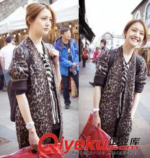 中端女裝秋冬毛衣 阿里巴巴批發(fā)復古加厚麻花女套頭韓版圓領(lǐng)高腰短款打底毛衣9-2