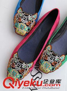 單鞋 廣州女鞋明星最火的刺繡老虎頭羊絨多彩平底鞋
