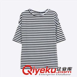 27號(hào)新款 HH1I8927    15秋季新款歐美風(fēng)時(shí)尚翻領(lǐng)肩章系腰帶雙排扣風(fēng)衣 女
