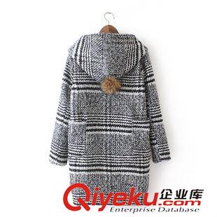 14號新款 WAAE00913    2015秋冬新款歐美中長款狐貍毛球連帽格子毛呢大衣原始圖片3