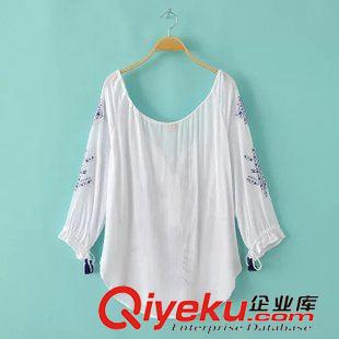 9號(hào)新款 PZD5609      復(fù)古刺繡花寬松休閑民族風(fēng)流蘇棉質(zhì)圓領(lǐng)中袖襯衫原始圖片2