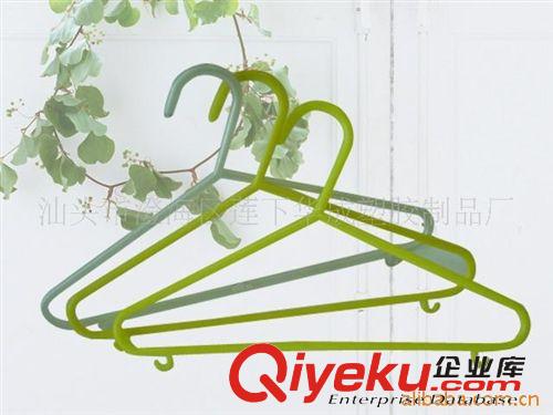 日用品 供應(yīng)伸縮曬衣繩筒裝/塑料日用品/衣夾子/衣架原始圖片3