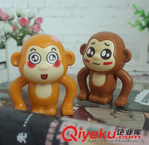其他小玩具 廠家直銷 12只裝上鏈格斗甲蟲 上鏈玩具 地?cái)偀豳u 兒童過家家玩具
