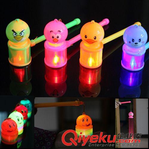 發(fā)光玩具 嬰幼兒2--12歲卡通兒童塑料手提led燈籠彩虹圈玩具地攤熱賣貨源批原始圖片3