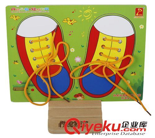 丹妮玩具 供應(yīng)益智玩具 木盒華容道 熱轉(zhuǎn)印+荷木 CCTV <三國演義>指定授權(quán)
