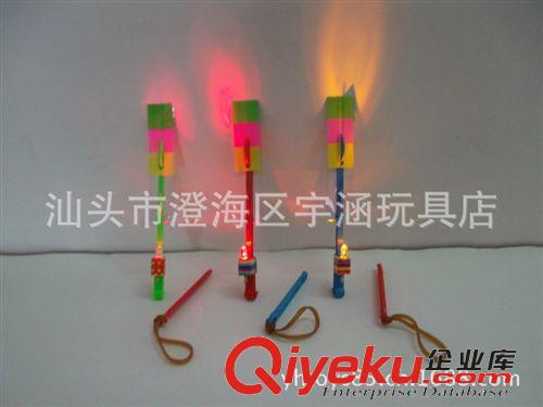 地?cái)偀豳u 供應(yīng)電動玩具 新款熱銷兒童玩具 無燈光音樂游走魚 澄海玩具批發(fā)