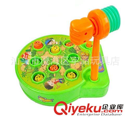 地?cái)偀豳u(mài) 校園熱銷(xiāo)款新奇特兒童玩具 奧特 曼公仔贈(zèng)品 帶燈小超人 小禮品