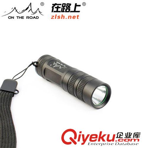 戶外用品 zp 在路上B311 迷你強(qiáng)光手電筒 第二代L2 T6 進(jìn)口LED 防水充電原始圖片3