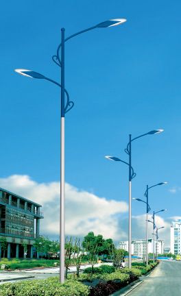 雙臂道路燈 <6米雙臂路燈批發(fā)>廠家專業(yè)生產(chǎn)6米20W雙臂LED路燈原始圖片2