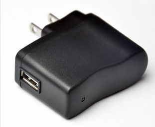 電腦周邊產(chǎn)品 數(shù)碼MP3充電器 通用USB充電器/USB電源轉(zhuǎn)換器 220V轉(zhuǎn)5V原始圖片3