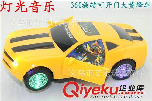 2014年新產(chǎn)品 燈光音樂電動(dòng)萬向玩具車 兒童大黃蜂模型車 發(fā)光 360度旋轉(zhuǎn)可開門原始圖片3