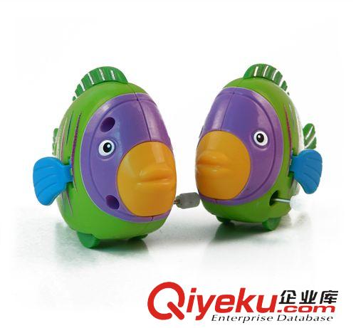 上鏈/發(fā)條類玩具 上鏈七彩魚 兒童發(fā)條玩具 嬰兒上鏈小玩具 會搖尾巴 發(fā)條小動物原始圖片2