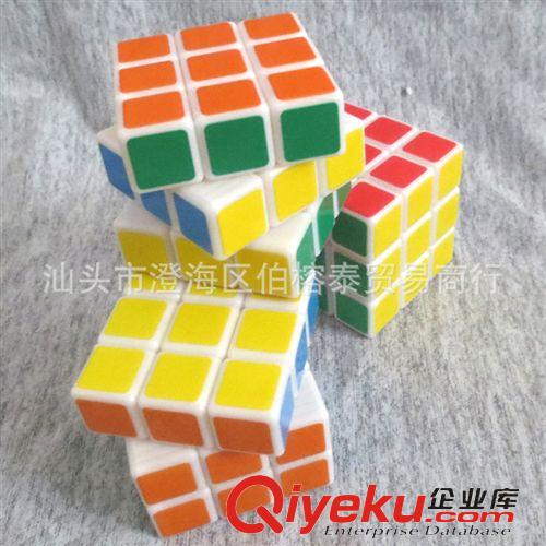魔方 正品奇幻魔方 實色三階免貼紙 超順滑送魔尺 ABS環(huán)保3C益智玩具原始圖片2