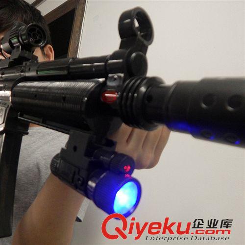 槍船軍事模型 集星8013A可拆式?jīng)_鋒槍閃光電動(dòng)fzq 音樂(lè)燈光兒童玩具沖鋒槍
