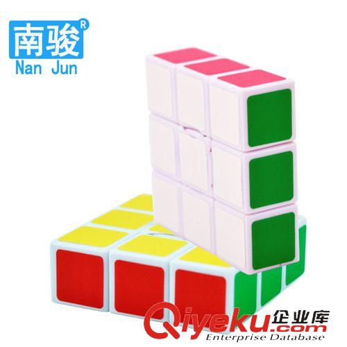 點(diǎn)盛魔方系列 點(diǎn)盛益智玩具 5.7cm一階貼紙魔方 順滑 益智玩具原始圖片2