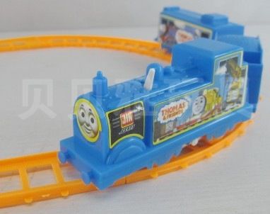 軌道系列 批發(fā)電動(dòng)軌道車 小火車 軌道玩具車 地?cái)偀豳u 澄海玩具批發(fā)3718