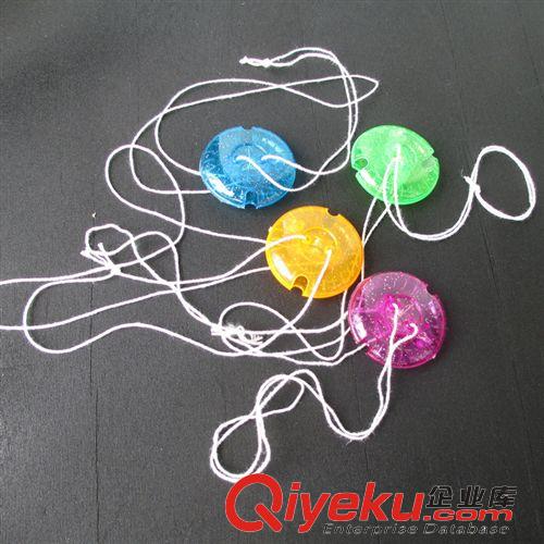 80后懷舊玩具 80后經典懷舊燈光閃光拉線飛輪風哨紐扣發光拉響風車陀螺兒童玩具