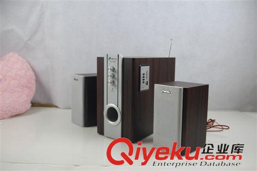 IPOD gd音箱 外貿(mào)575型2.1音箱 帶插卡 收音 全木結(jié)構(gòu) 三旋鈕調(diào)節(jié) 5寸低音喇叭原始圖片3