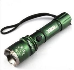 強光手電 批發鯊魚牌9011　LED強光手電筒 在路　夜釣　照明　迷你遠射