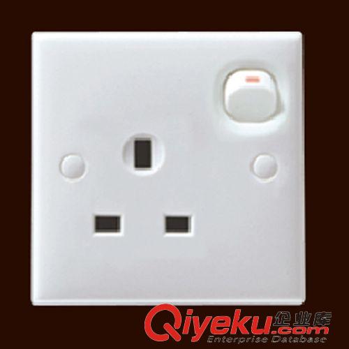 英標(biāo)開(kāi)關(guān)插座 供應(yīng)雅白開(kāi)頭插座 一位開(kāi)關(guān)英標(biāo)插座 86型13A英式墻壁插座