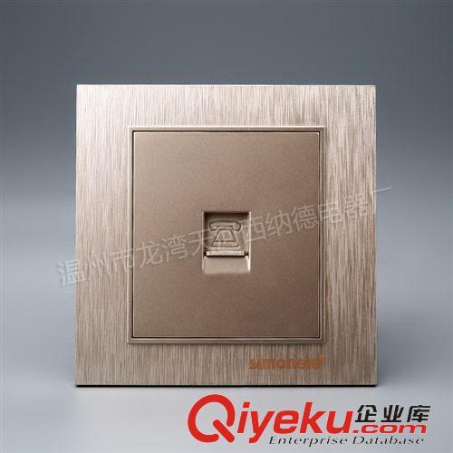 Q3香檳系列 批發(fā)墻壁開關(guān)插座、家裝酒店工程精選三孔插座、廠家新品推銷