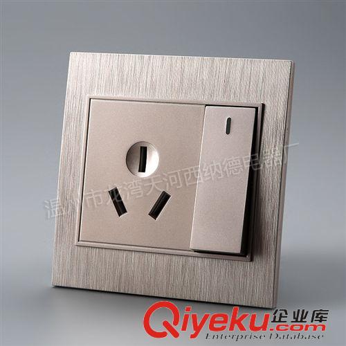 Q3香檳系列 批發(fā)墻壁開(kāi)關(guān)插座一開(kāi)16A、家裝酒店工程精選品牌、廠家新品熱銷(xiāo)原始圖片2