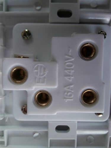 特大號(hào)聲控?zé)艨?梅花燈口 防濺盒 廠家直銷奧士佳86型暗裝墻壁開關(guān)插座 三相四線25A插座 380V原始圖片3