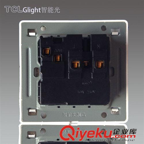 美倫山系列 TCL glight智能光 一位單控開關帶五孔 一開五孔插座開關面板批發原始圖片2