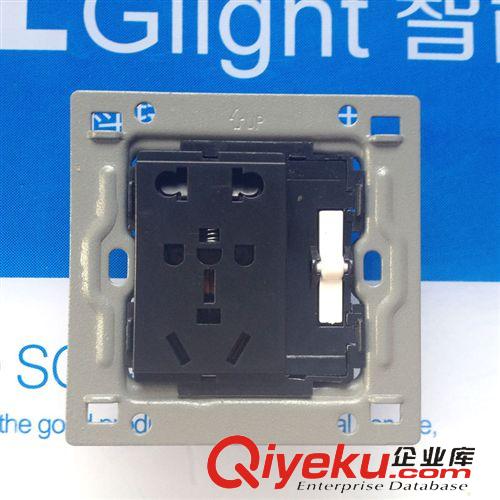 美倫山系列 TCL glight智能光 一位單控開關帶五孔 一開五孔插座開關面板批發原始圖片3