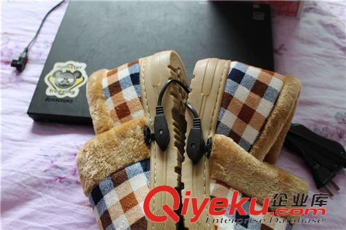 電暖鞋 供應(yīng)男女款充電電暖鞋 暖腳鞋電熱鞋 插電保暖鞋暖腳寶一件代發(fā)原始圖片3