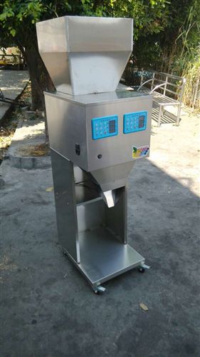 定量（稱重）包裝機(jī) 廣東堅(jiān)果全自動(dòng)10頭電子秤，開心果自動(dòng)秤，顆粒自動(dòng)稱重生產(chǎn)線