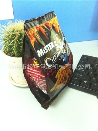 誠招各界代理商 膨化食品魷魚鮮包裝機 雞味香脆片包裝機 紫薯圈包裝機械