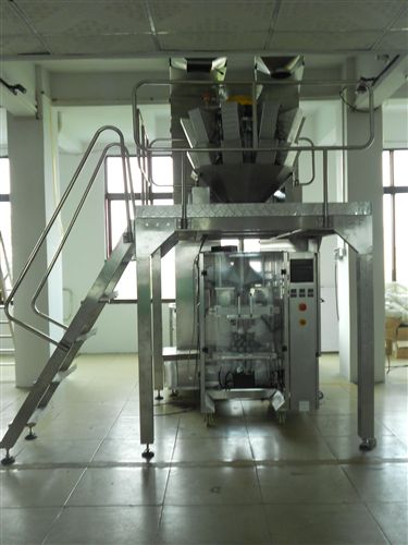 立式包裝機(jī) 五包半零食乖乖豆包裝機(jī)器 旺仔牛奶糖連包自動(dòng)包裝機(jī)原始圖片3