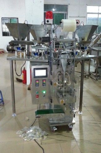 透明膜三維包裝機 {zx1}品 氣電一體化螺絲釘包裝機  光纖自動計數(shù)螺絲釘包裝機原始圖片3