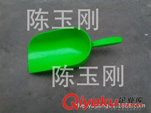 鴨子鵝用產(chǎn)品 加厚型塑料添料鏟/加料用/鏟料用/兔料鏟/豬牛獸用/養(yǎng)殖用