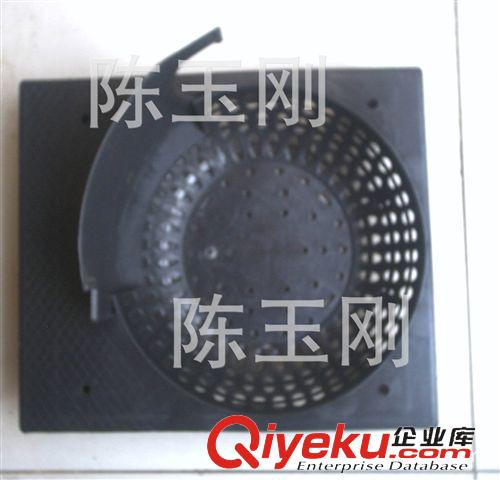 水箱 畜牧養(yǎng)殖業(yè)用/兔用水箱/雞用水箱/水線設(shè)備/寵物配件/