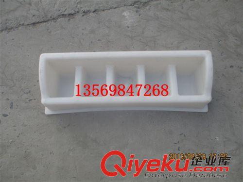 模具系列 批發(fā)生產(chǎn)1.5米長不撒料的羊槽模具 羊槽