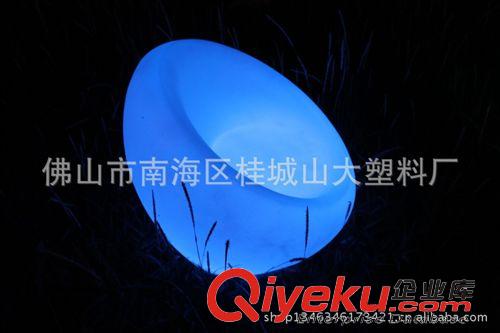 LED成品燈飾 現(xiàn)貨銷售 七彩球形酒吧發(fā)光沙發(fā) 單人沙發(fā) led發(fā)光沙發(fā)套裝系列原始圖片2