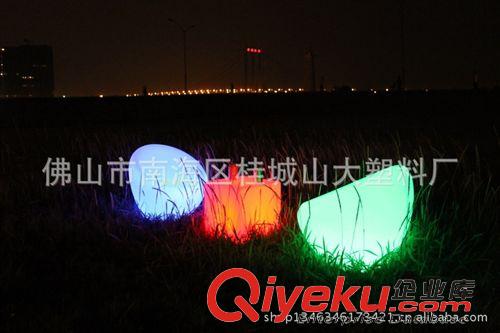 LED成品燈飾 現(xiàn)貨銷售 七彩球形酒吧發(fā)光沙發(fā) 單人沙發(fā) led發(fā)光沙發(fā)套裝系列原始圖片3