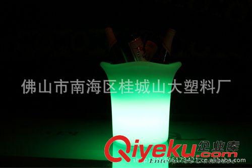 LED成品灯饰 LED发光冰桶/滚塑遥控变色冰桶/16色变化热卖冰桶/佛山冰桶厂家