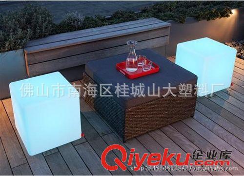 戶外燈箱，滾塑燈罩 300*300 LED發(fā)光立方體 酒吧塑料發(fā)光凳子 發(fā)光方凳 發(fā)光家具