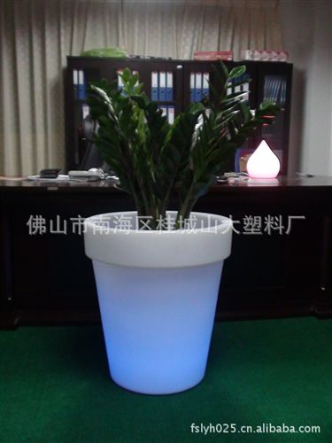 大型塑料花盆 2013促銷LED發(fā)光花盆 酒吧夜光裝飾品 LED發(fā)光家具 夜光時(shí)尚花盆