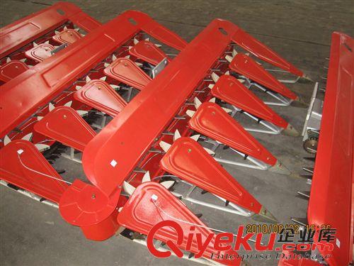 農業機械 山東華興專業生產供應大批小型收割機（工廠專也生產供貿易公司