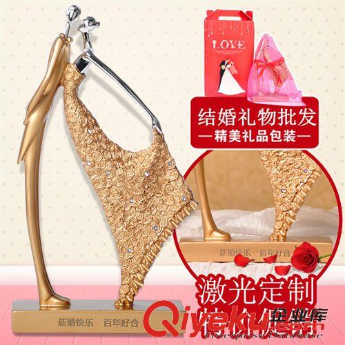 樹脂擺件 樹脂工藝情侶人物擺件家居擺設(shè) gd結(jié)婚禮物實(shí)體店貨源可加logo