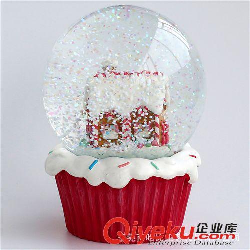 雪花球水球 85mm圣誕新年禮品3D立體小屋子紅色冰淇淋底座樹脂水球原始圖片2