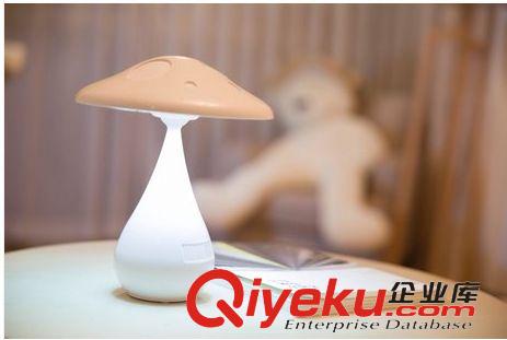 美容產品 蘑菇凈化臺燈 居家生活用品 空氣凈化臺燈 蘑菇臺燈 空氣凈化燈原始圖片2