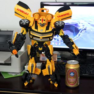 益智玩具系列 批發(fā)2014年{zx1}款變形玩具 超變金剛4 百變戰(zhàn)將大黃蜂 聲光機器人原始圖片2